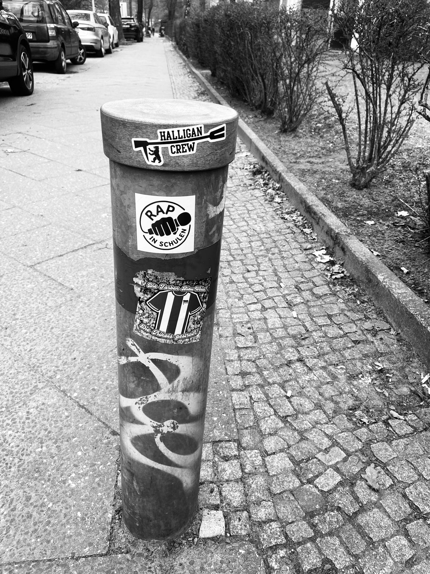 Halligan Crew Berlin Sticker